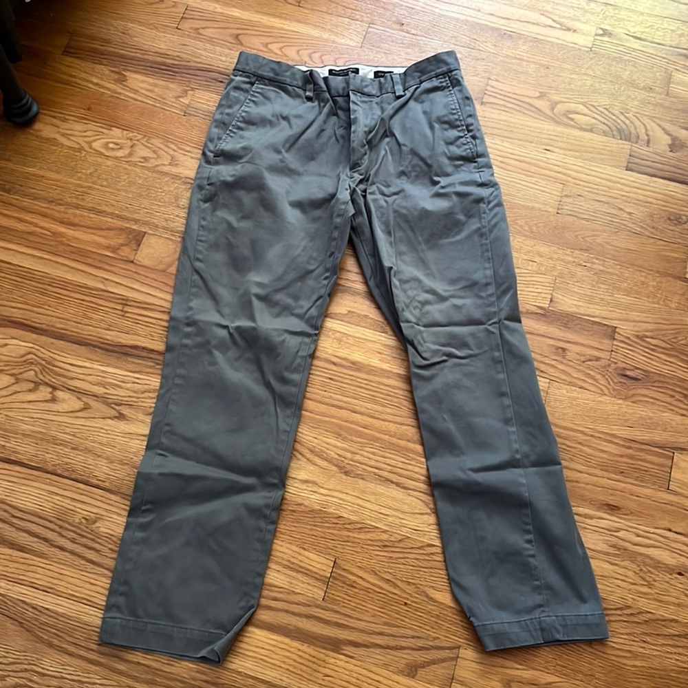 Banana Republic Aiden Chino